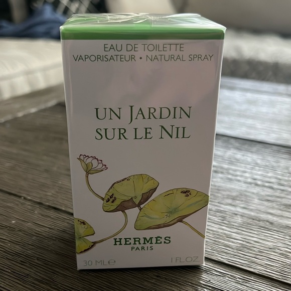 Hermes Un Jardin sur le Nil Eau de Toilette Spray - Picture 1 of 1